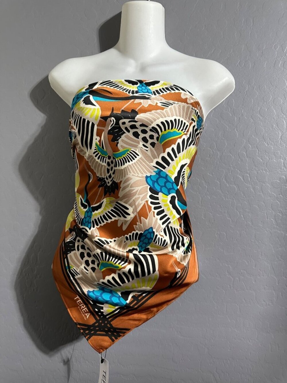 TEREA Women's Standard Aniyah Crane Print Silky Scarf multiple ways to wear NWT